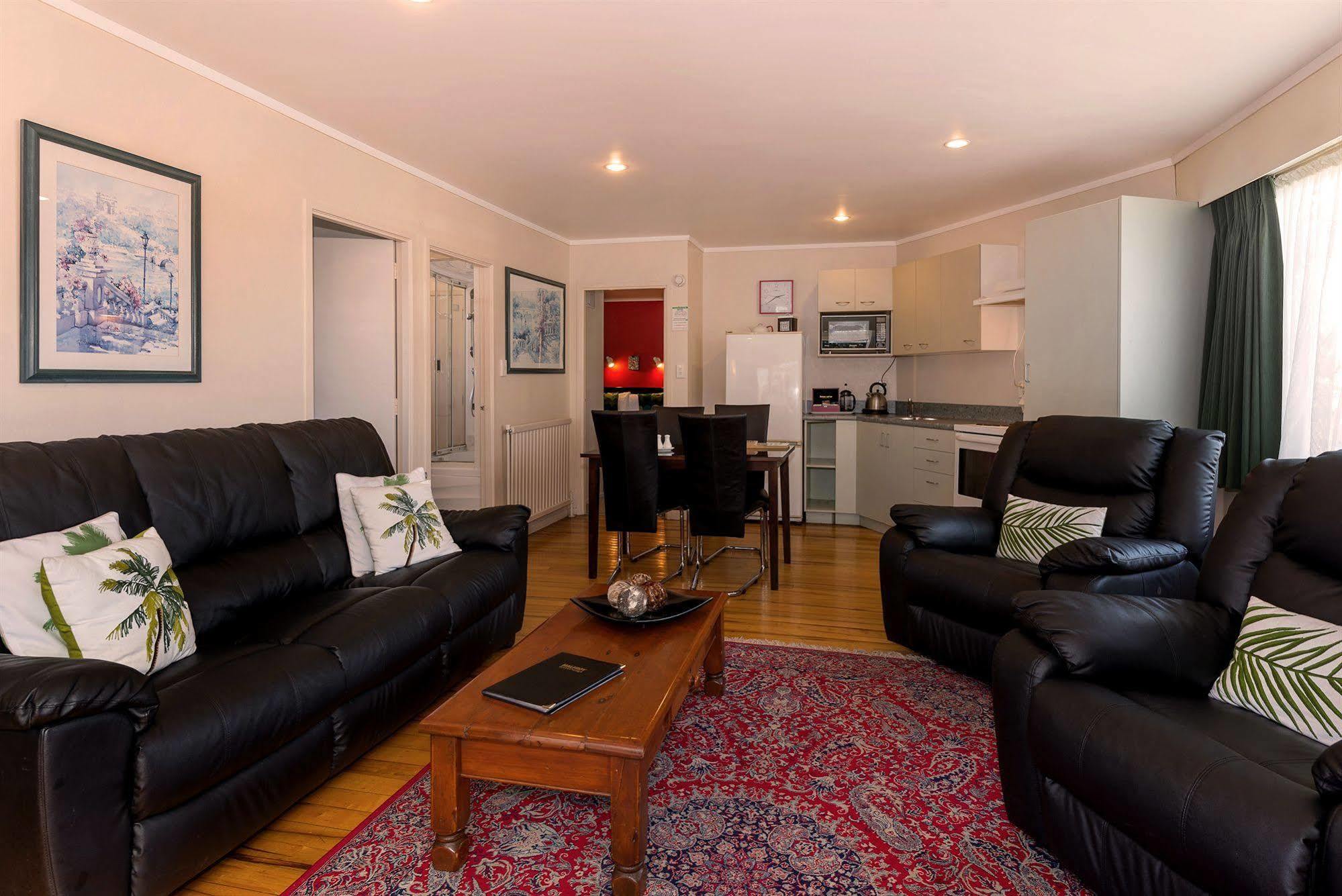 MALFROY Motor Lodge Rotorua - Accommodation&Mineral Pool Esterno foto